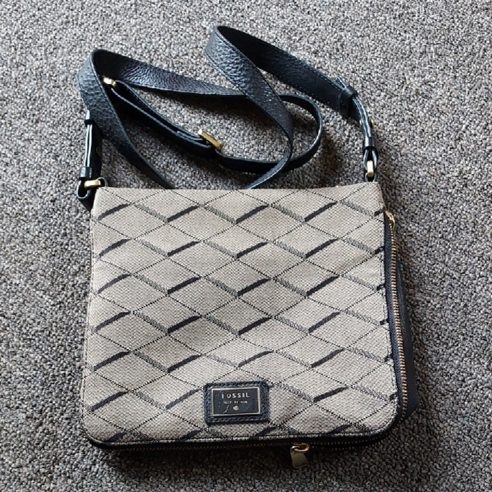 Fossil Tan and Black Quilted Crossbody Bag